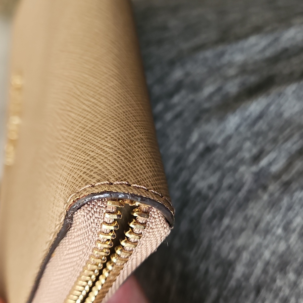 Michael Kors Tan Jet Set Travel Saffiano Leather Zip Around Continental Wallet - Picture 7 of 9